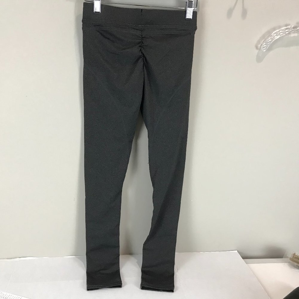 RUNNING GIRL NWOT CAPRI LEGGINGS SIZE S